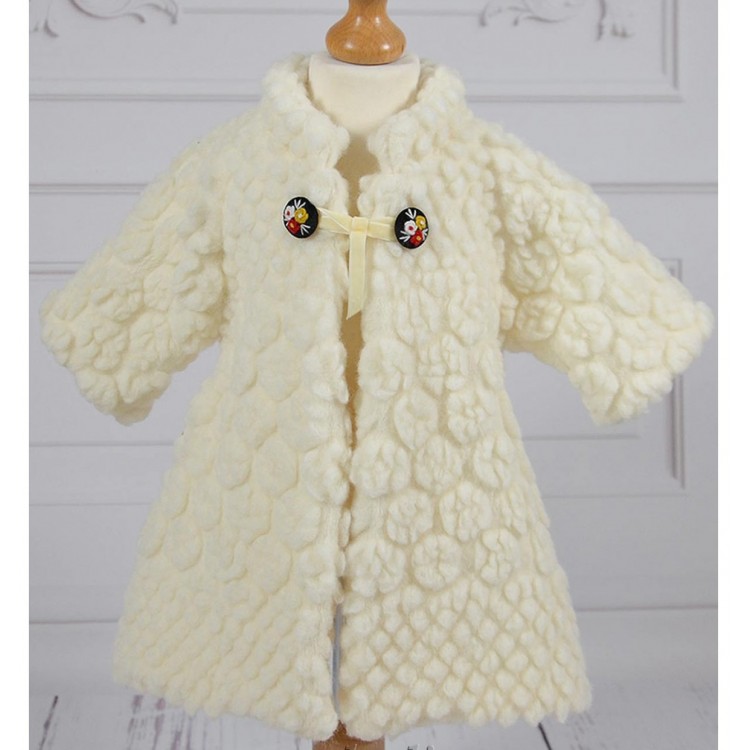 Rochite de Botez,Palton traditional de Botez fetite din lana, CATINCA